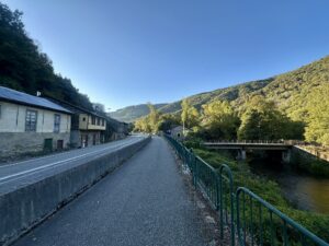 Day 6(23): Villafranca del Bierzo to Laguna de Castilla Img 5820 300x225